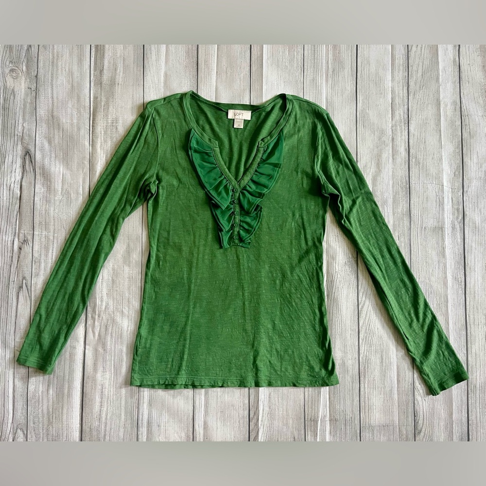 LOFT V-Neck Long Sleeve Top